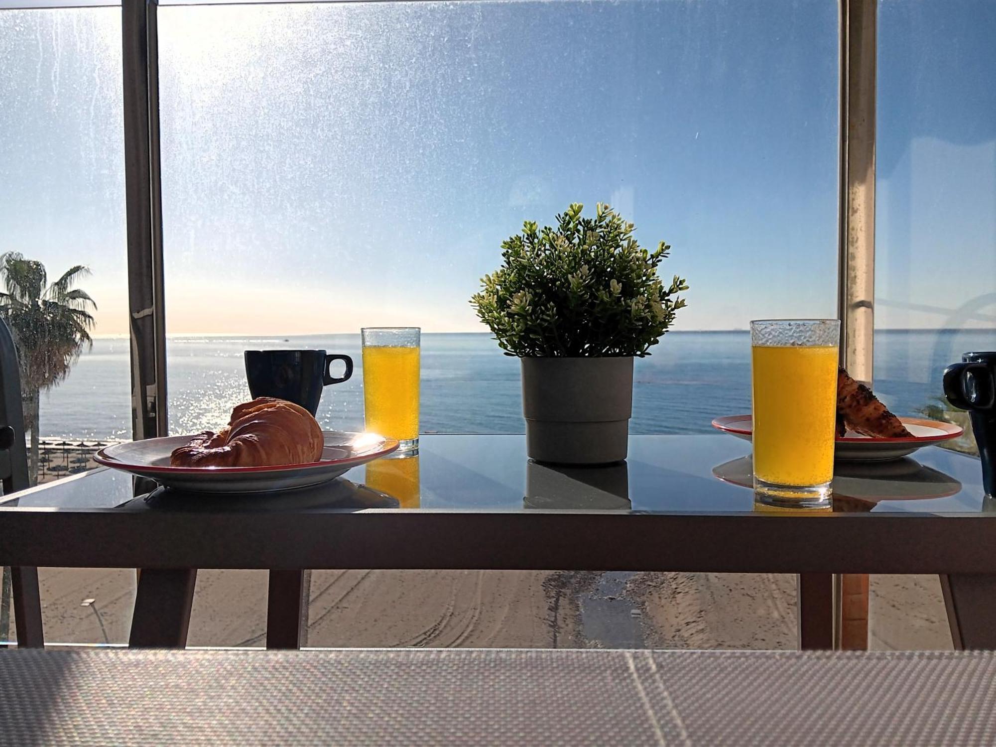 Alojamiento Iberia Playa Estepona Bagian luar foto