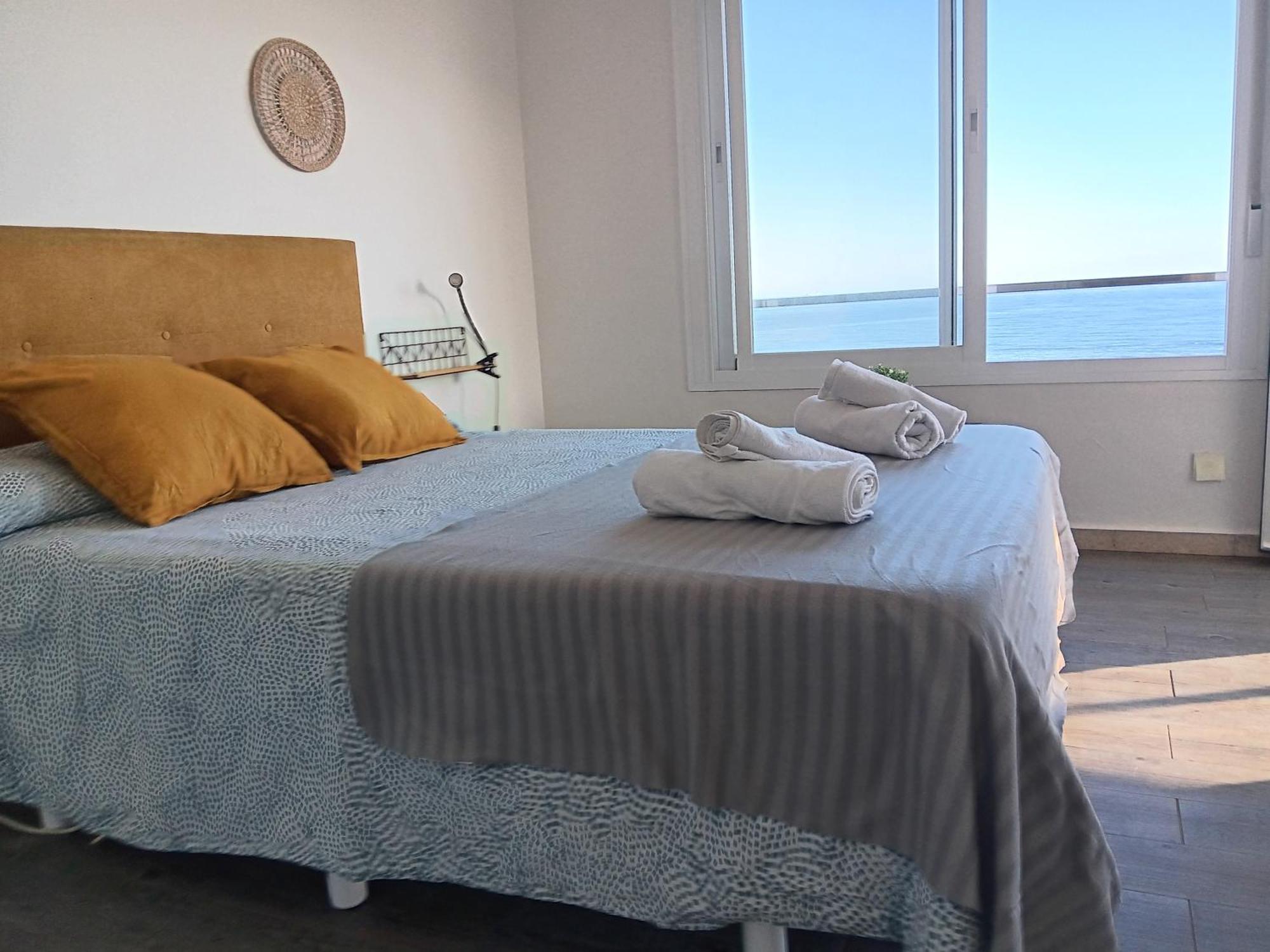 Alojamiento Iberia Playa Estepona Bagian luar foto